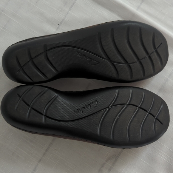 Clark's Loafers comfort shoe women's size 8 wide, brown leather - Picture 9 of 10